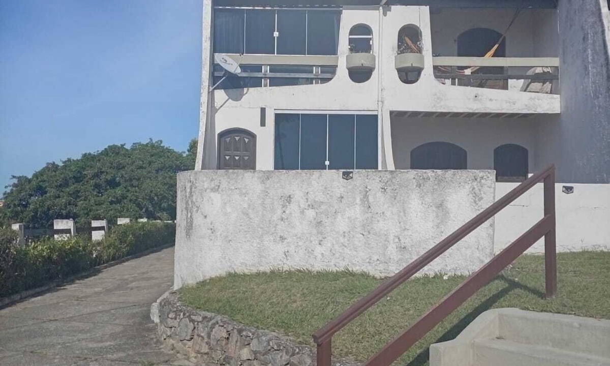 Iguaba Grande Apartment | 2-BEDROOM GROUND FLOOR APARTMENT WITH EXCLUSIVE WALKWAY TO THE BEACHFRONT