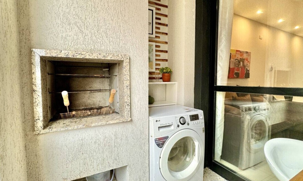 Bigorrilho Apartment | 2 Quartos com Churrasqueira e Máquina de Lavar no Sky Batel · Ar e Piscina