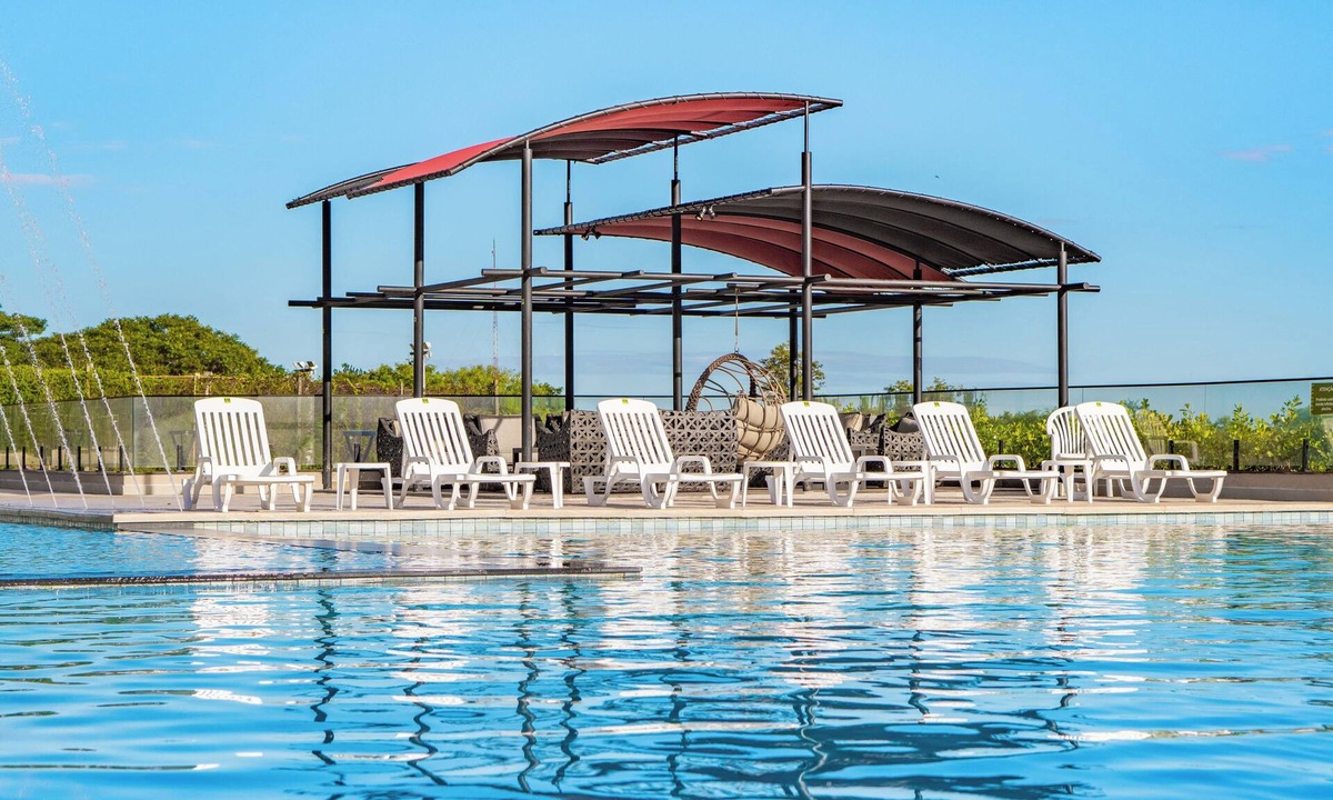 Foz do Iguacu Hotel | 2 Superior Double Rooms | Free Breakfast, 3 Pools & 3 mi to IGU Airport