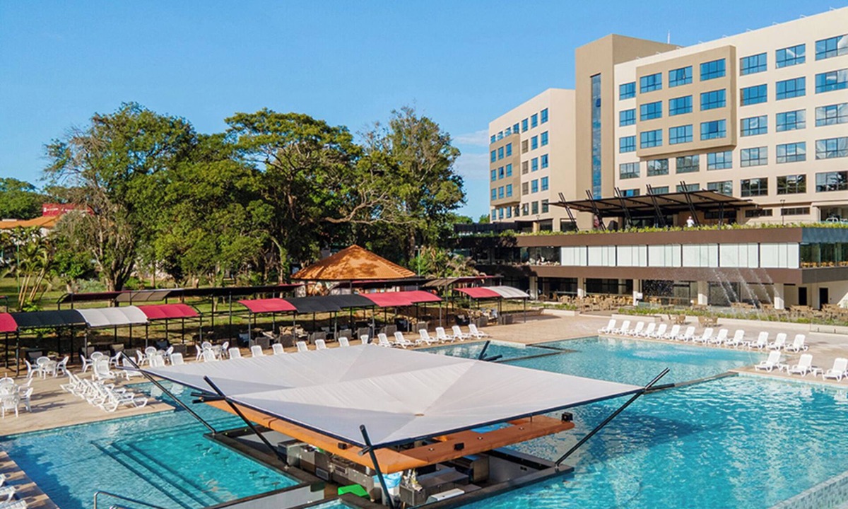 Foz do Iguacu Hotel | 2 Superior Twin Rooms | Free Breakfast, Spa & 3 mi to IGU Airport