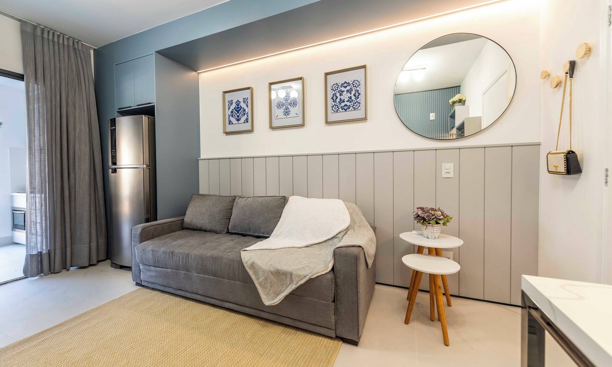 Central Zone Apartment | 22 Rosemari's Apartments: Sophistication with Garage, Pool, and Gym