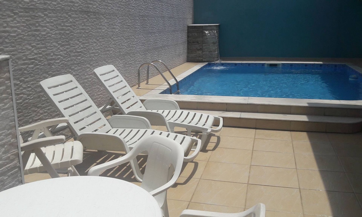 Parque Oasis House | 3 bedrooms + ensuite + guest bathroom + pool + barbecue + 50 meters from the beach
