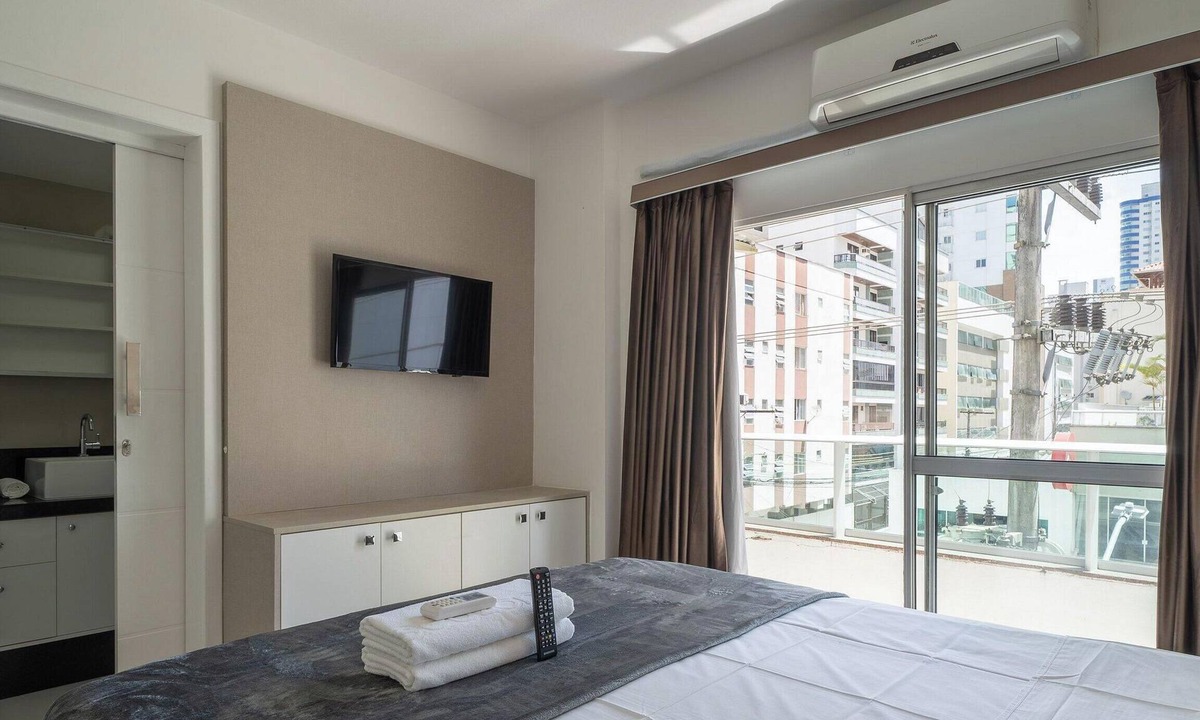 Centro Apartment | 3BR apt 110m to Beach, Near BC Sights Drb0205
