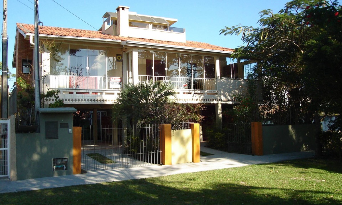 Daniela 2 House | 4-bedroom house with panoramic ocean views, TVs, Wi-Fi, home office, air conditioning, and alarm system.