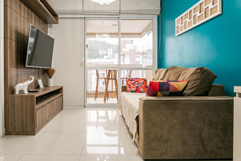 Trindade Apartment | 50" Smart TV | 500 meters from UFSC #TRINA03D