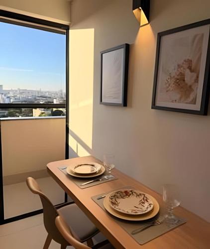 Santa Monica Apartment | 818 - Standard Premium