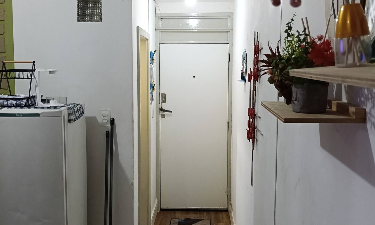 Lapa Apartment | A charming corner of Lapa, in the heart of bohemian life, offering walks, bars, beaches, and tourism.