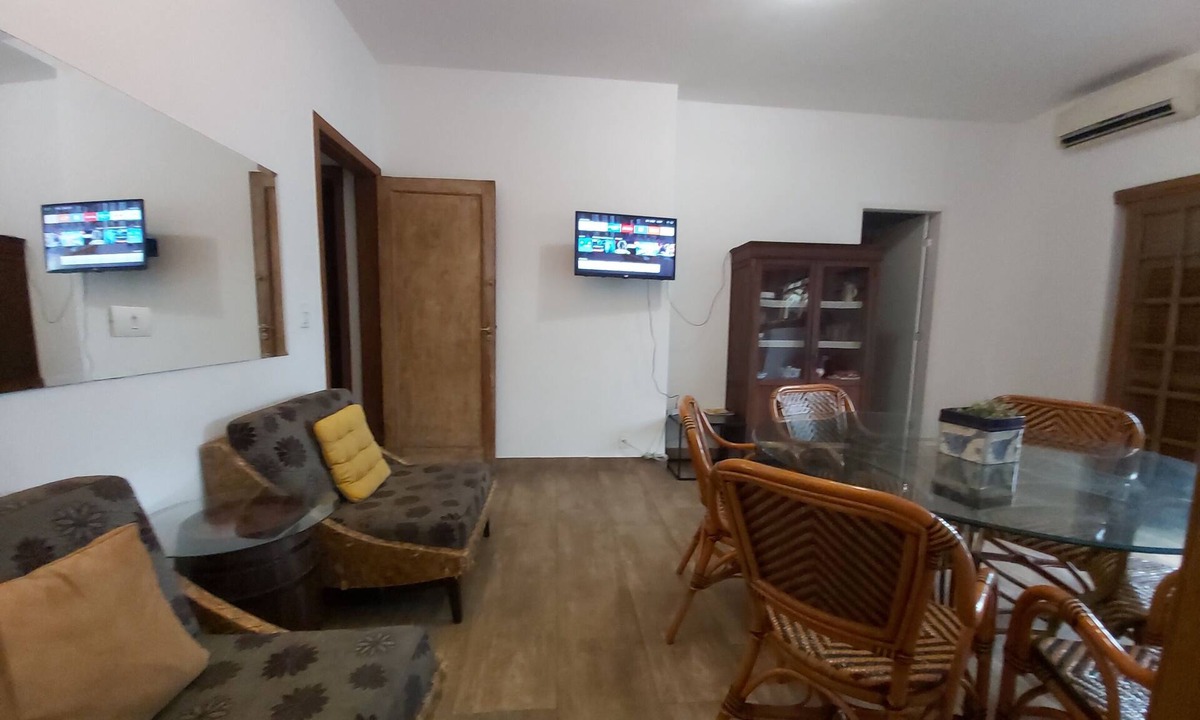 Sao Paulo House | A comfortable house with 2 garages and 2 bedrooms.
