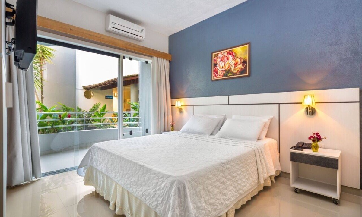 Eunapolis Hotel | Accommodation for Couple w/Pet! | Churrascaria Estrela do Sul - 0.9 Mi Away