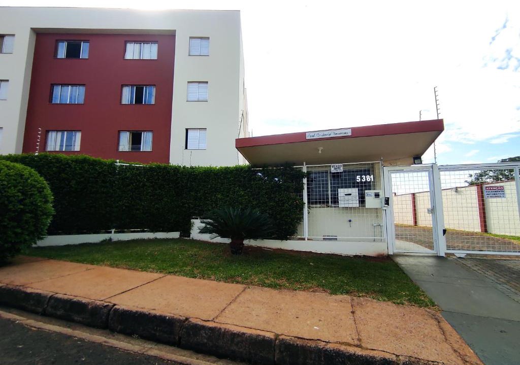 Alto Umuarama Apartment | Ap com ar-condicionado na sala no Alto Umuarama, próximo ao Aeroporto e UFU
