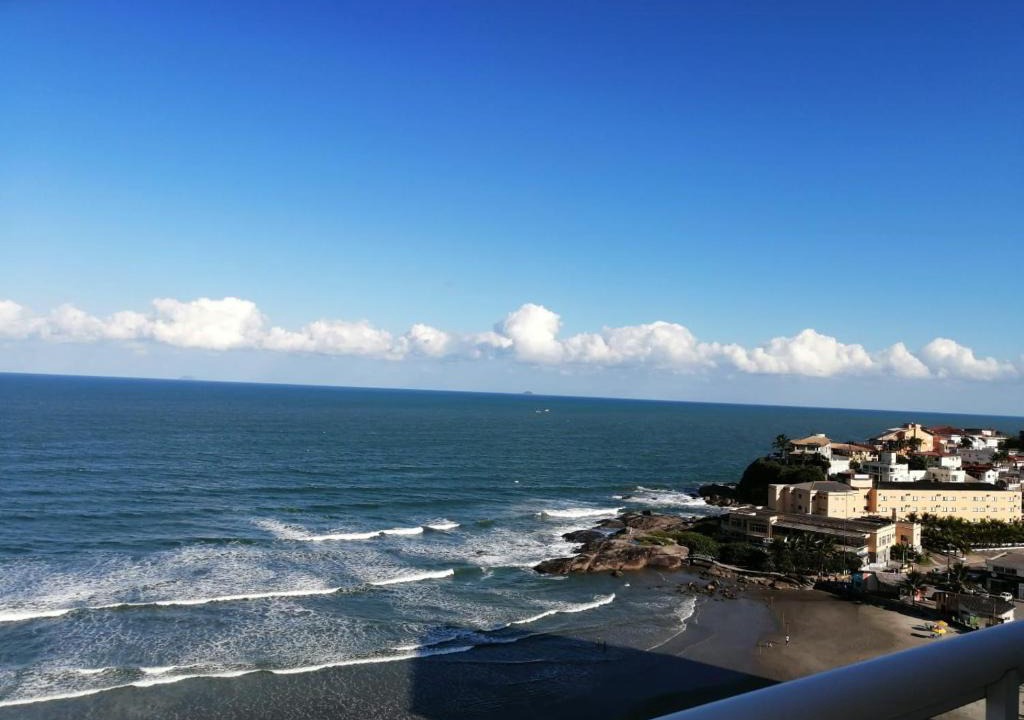 Praia dos Sonhos Apartment | Apartamento, ampla sacada com vista para o mar!