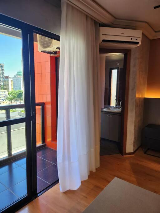 Batel Apartment | Apartamento recém-reformado na Avenida Batel!
