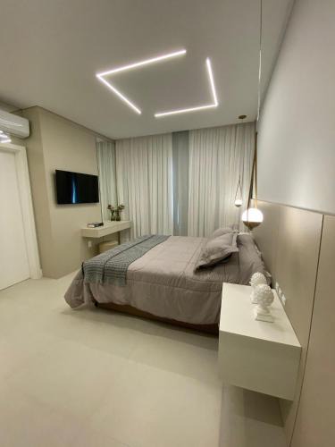 Andorinha Apartment | Apartamento vista ao mar em Meia Praia 3 suítes