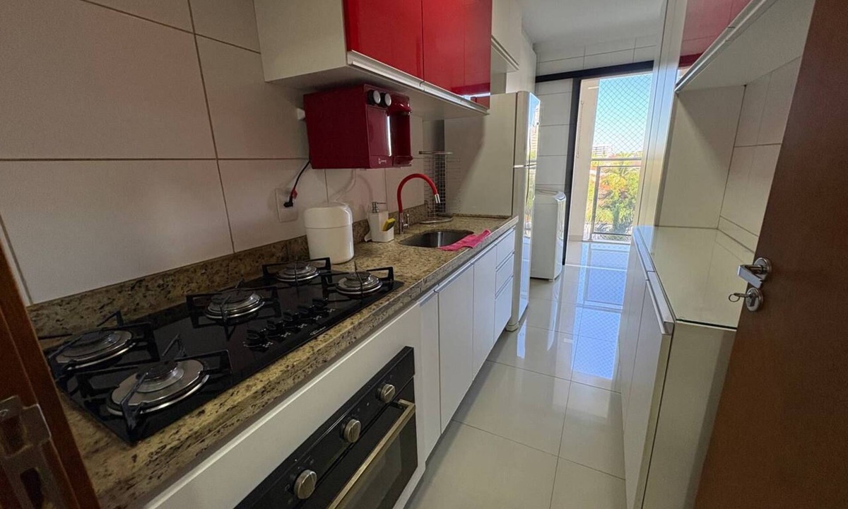 Plano Diretor Sul Apartment | Apartment with AC in living room and bedrooms, with balcony and swimming pool