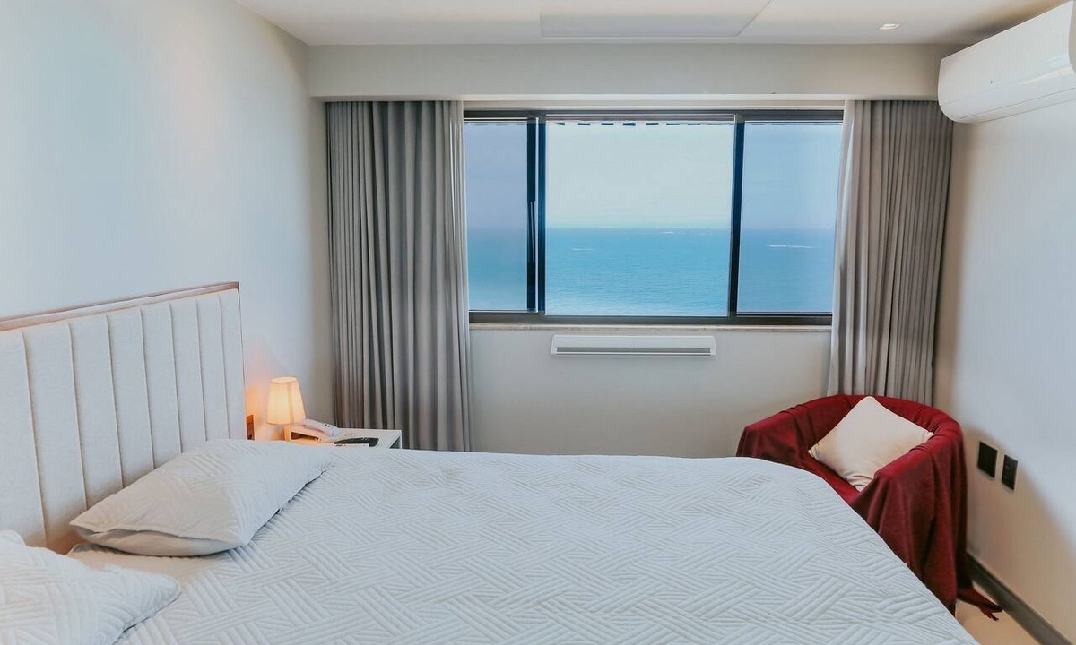 Vila Velha Apartment | Apartment with sea view on Praia da Costa beach