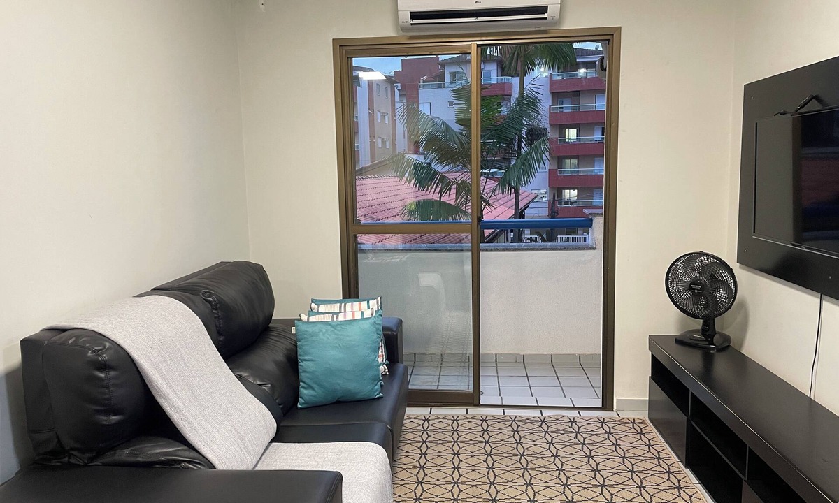 Praia Grande Apartment | Ape 27 50m Praia Grande Ubatuba 2 Wed 2 bath Air Conditioning in the living room