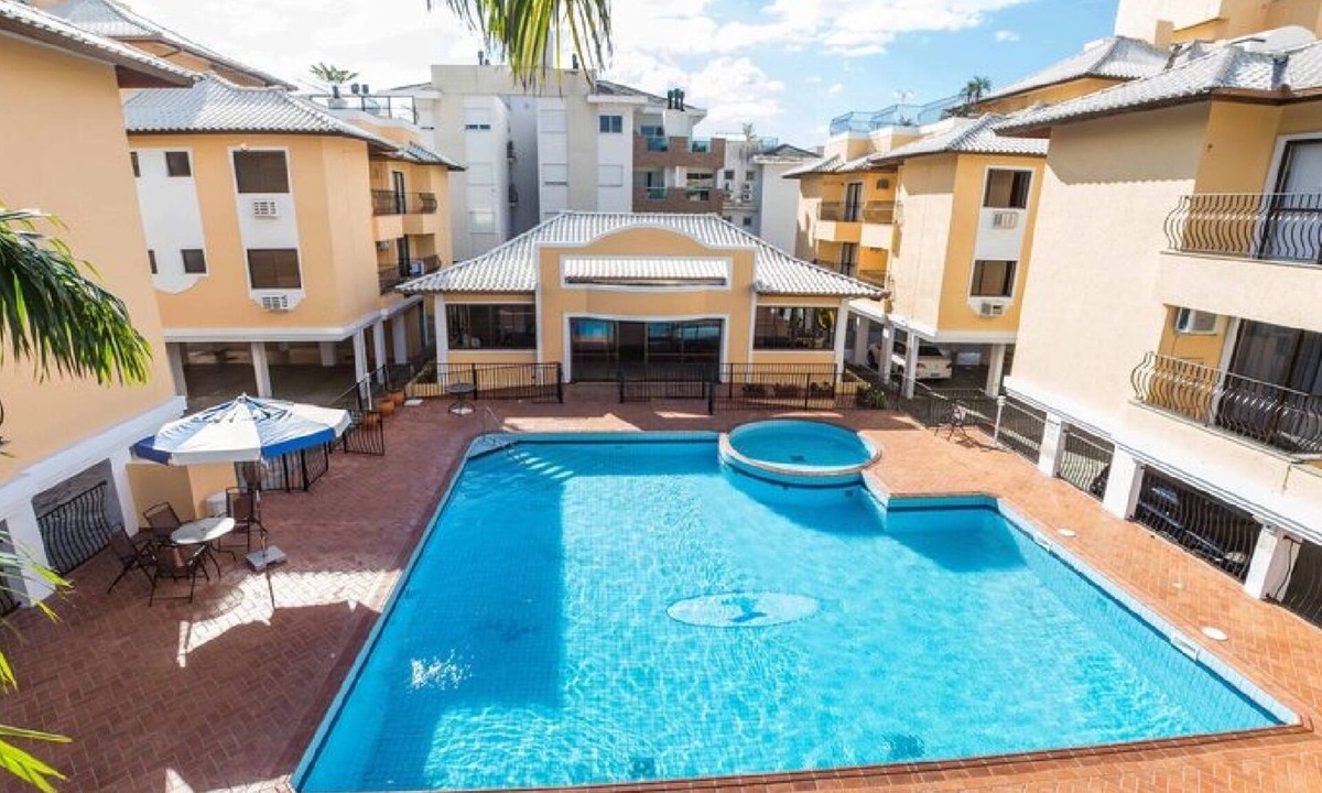 Cachoeira do Bom Jesus Apartment | Apt 02 bedroom, with pool, 150 m. of the sea, check it out!