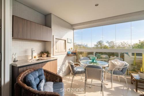 Jurere Internacional Apartment | Apt w/grill 800m from the beach, Jurerê SLR0208