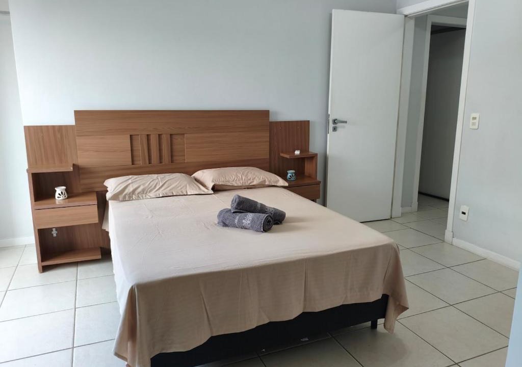 Velha Apartment | Apto fundos da vila germânica, 2 suites (301 vila)
