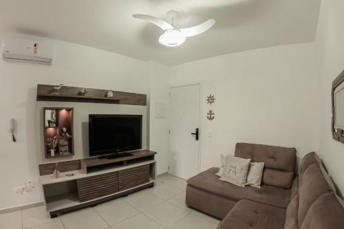Pereque-Acu Apartment | Aptº TOP 2 Quartos com Varanda, 400 m da Praia, em Condomínio com Piscinas, Sala, Smart TV, Sofá Cama, com 2 Banheiros, Cozinha Planejada Completa, Wi-Fi 200 mbps, Ares-condicionados, Churrasqueira, Máquina de Lavar e Tanque, Estacionamento, Portaria 24 h