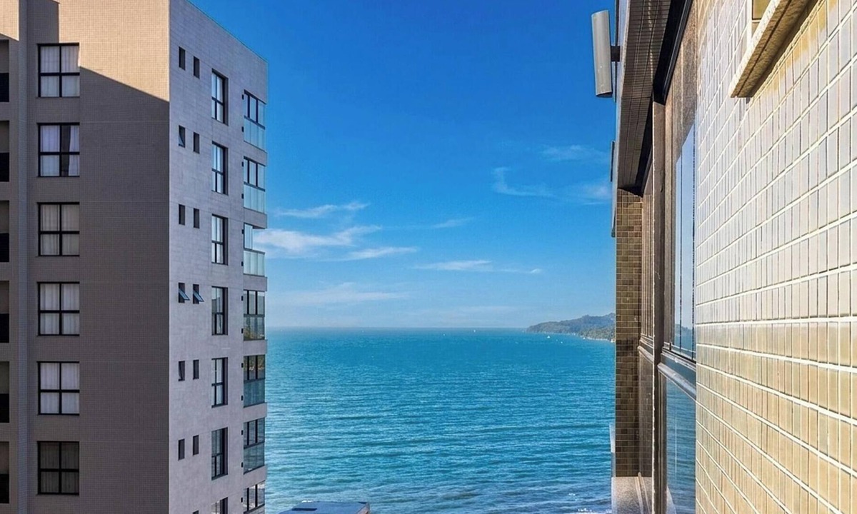 Porto Belo Apartment | Aptos em prédio a 90 m da praia de Perequê - RIHs