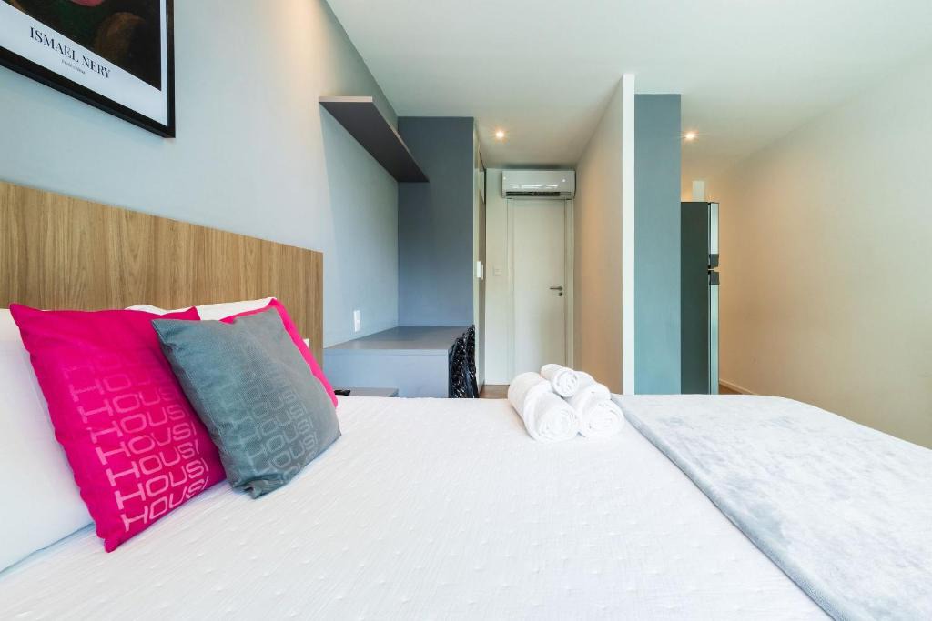 Armacao Apartment | Art Studio Beachfront in Salvador Carpediem By Housi
