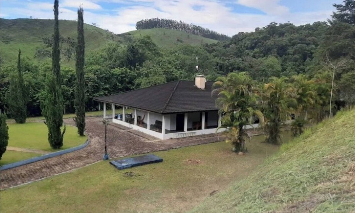 Monteiro Lobato Cottage | Aunt Anastasia's Farm - Grandma's House