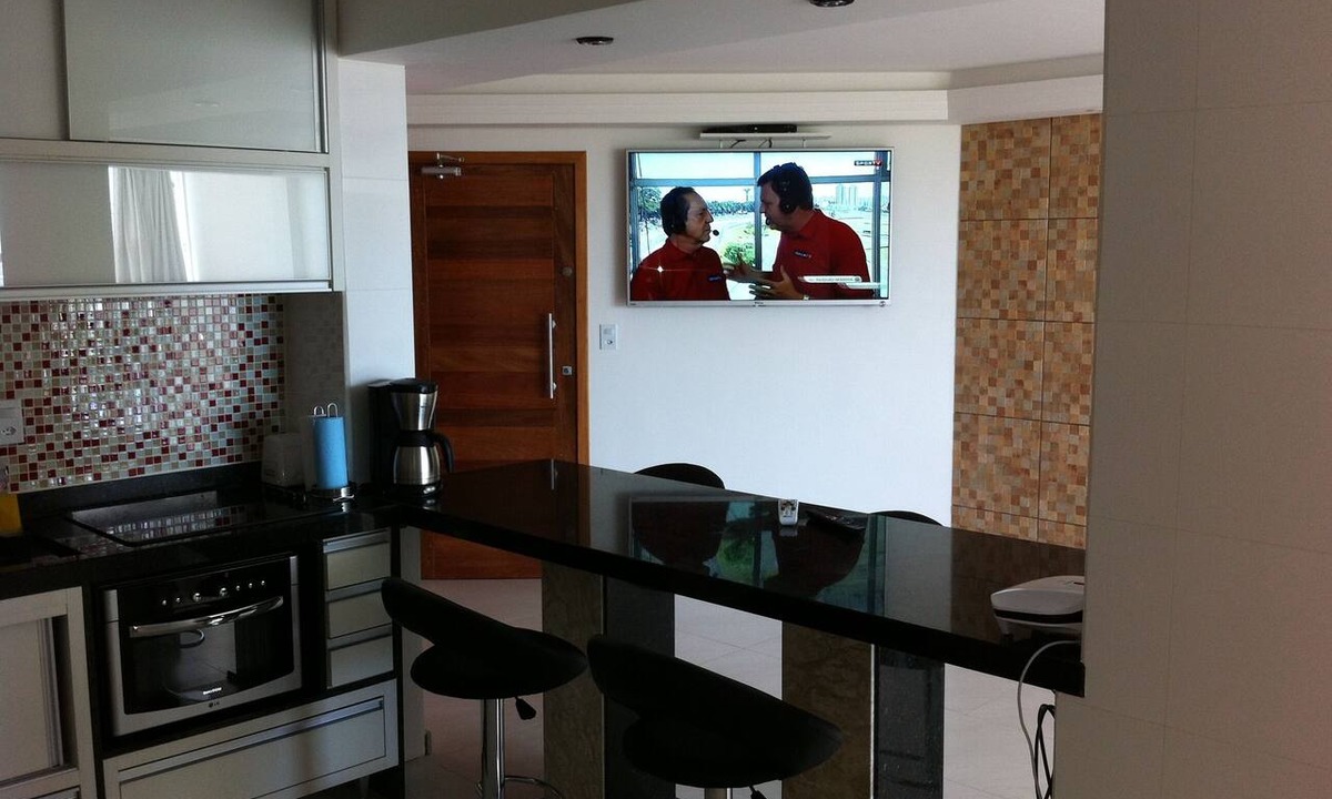 Centro Apartment | Balneario Camboriu/3 bedrooms/4 ares-cond/Sea Front/Barbecue/Foot to sand