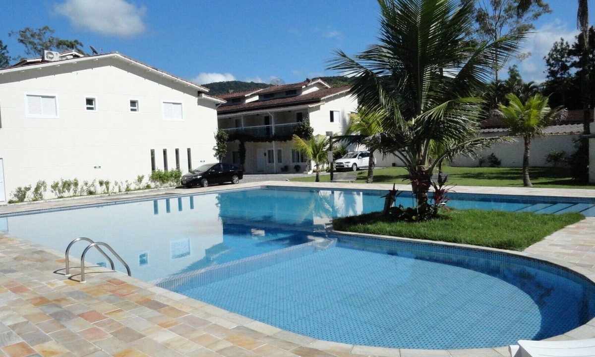Juquehy House | Beach house in gated community, 2 suites, air conditioning, barbecue, 2 swimming pools.