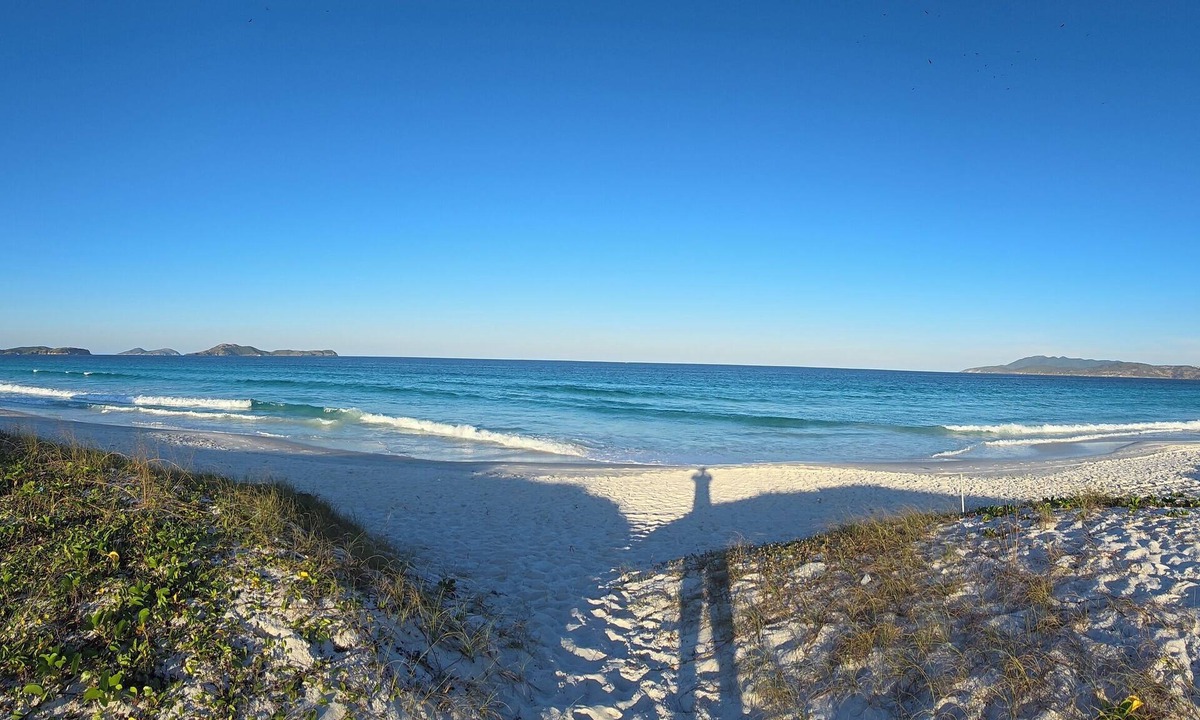 Foguete Apartment | Beachfront 4BR Apartment | Sleeps 10 | Pet Friendly | Cabo Frio