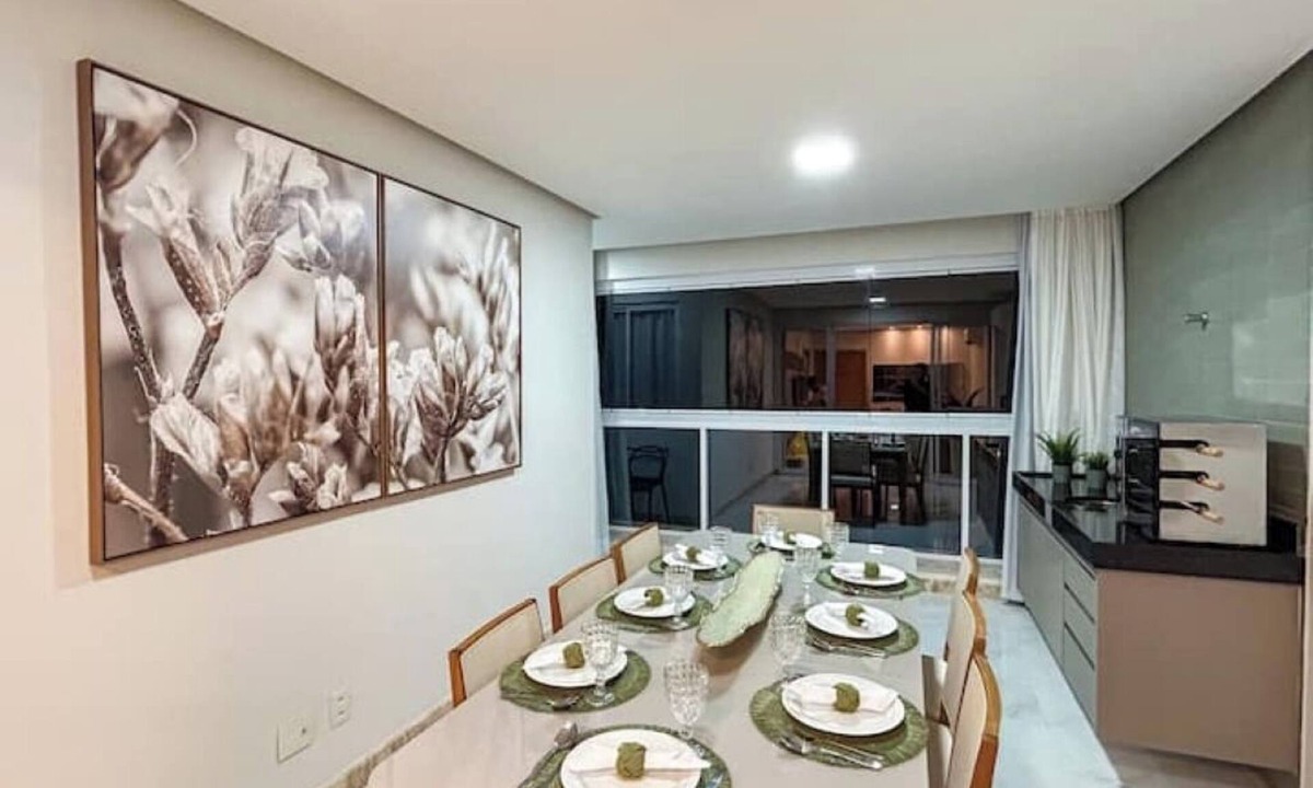 Praia do Morro Apartment | Beachfront apartment in Praia do Morro with air conditioning and barbecue.