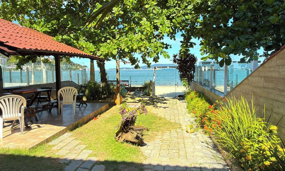 Centro House | Beachfront house in Itapema