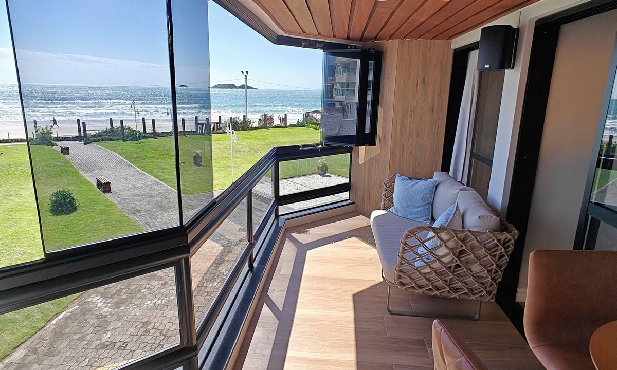 Ingleses Centro Apartment | Beautiful beachfront apartment in Gaivotas - Ingleses Norte
