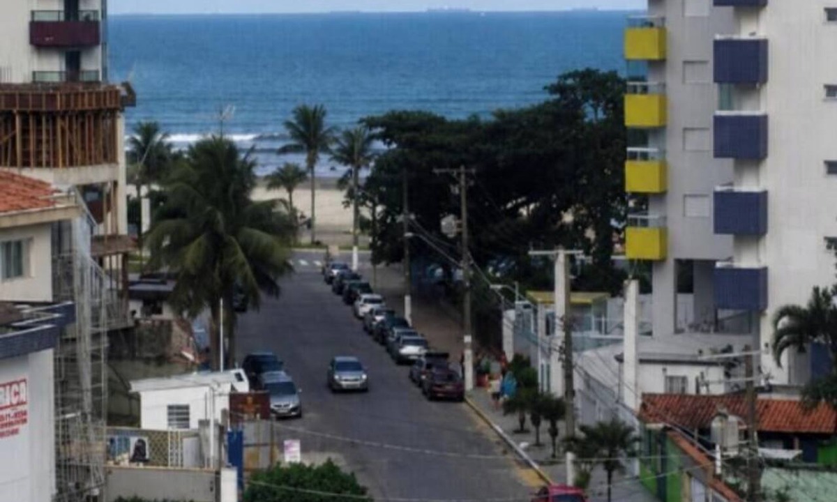 Mirim Apartment | Beautiful apartment in Praia Grande with ocean view and free parking.