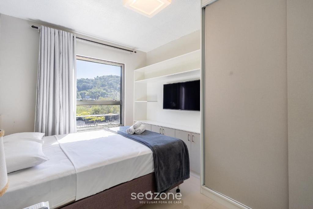 Itajai Apartment | Beautiful Apartment in Building with Pool MPB0034