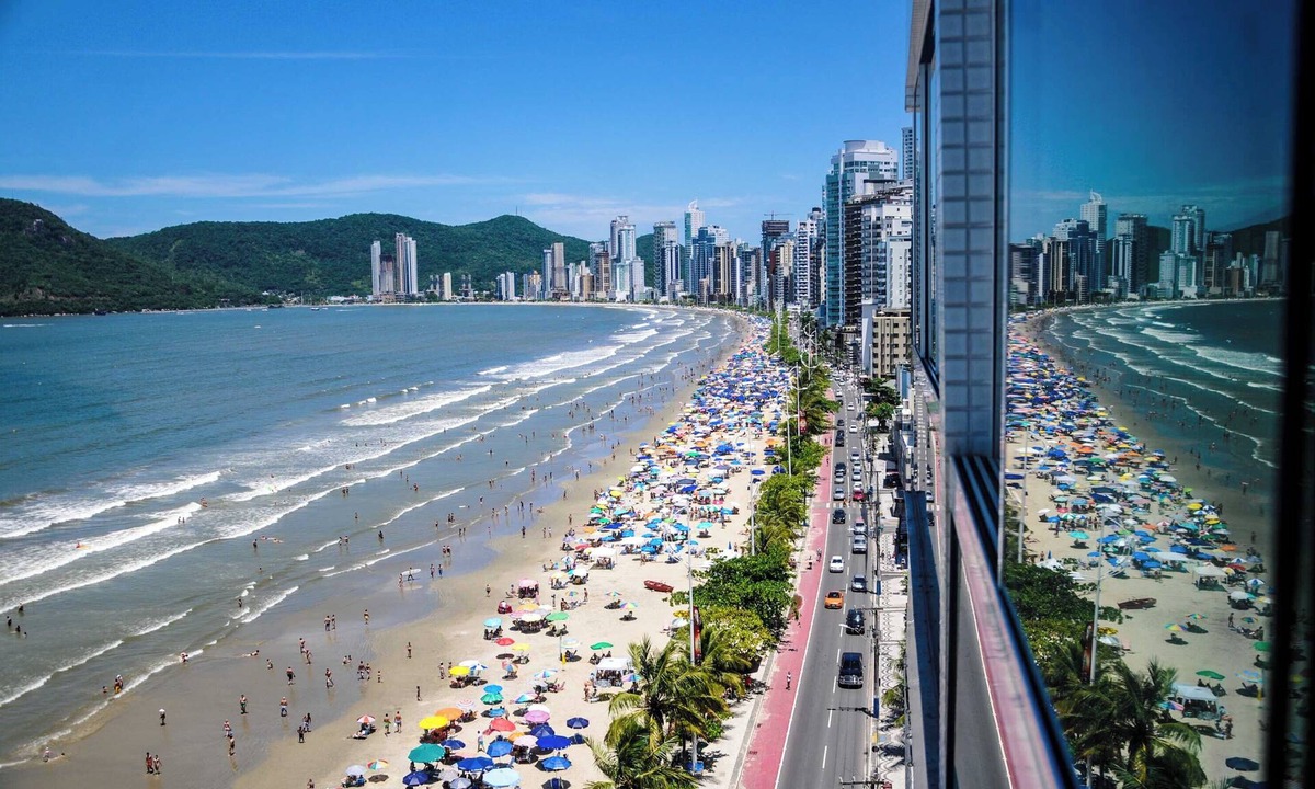 Barra Sul Apartment | Beautiful beachfront apartment in Balneário Camboriú. Cozy and with a stunning view.