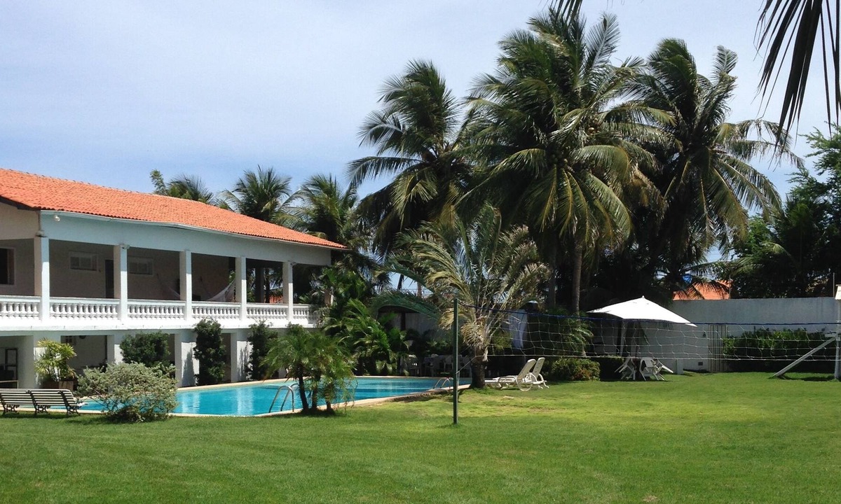 Porto das Dunas House | BEAUTIFUL HOUSE WITH LARGE GARDEN ON THE BEACH OF PORTO DAS DUNAS.