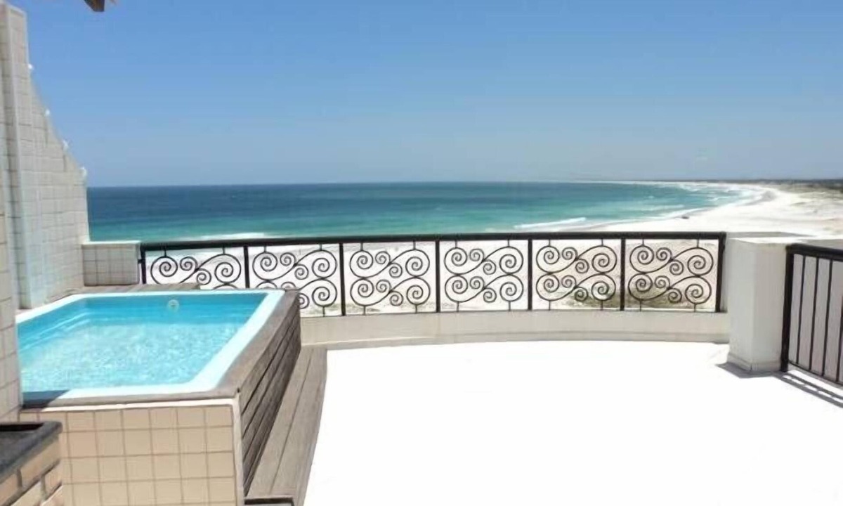 Centro Apartment | Beautiful Penthouse on the Beachfront of Praia Grande