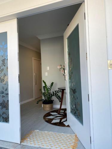 Centro Hotel | Bouganville Guest House BC