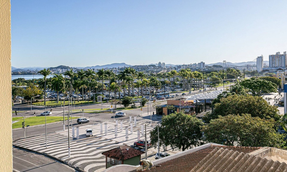 Centro Apartment | Bridge View | Walk Everywhere #CA81