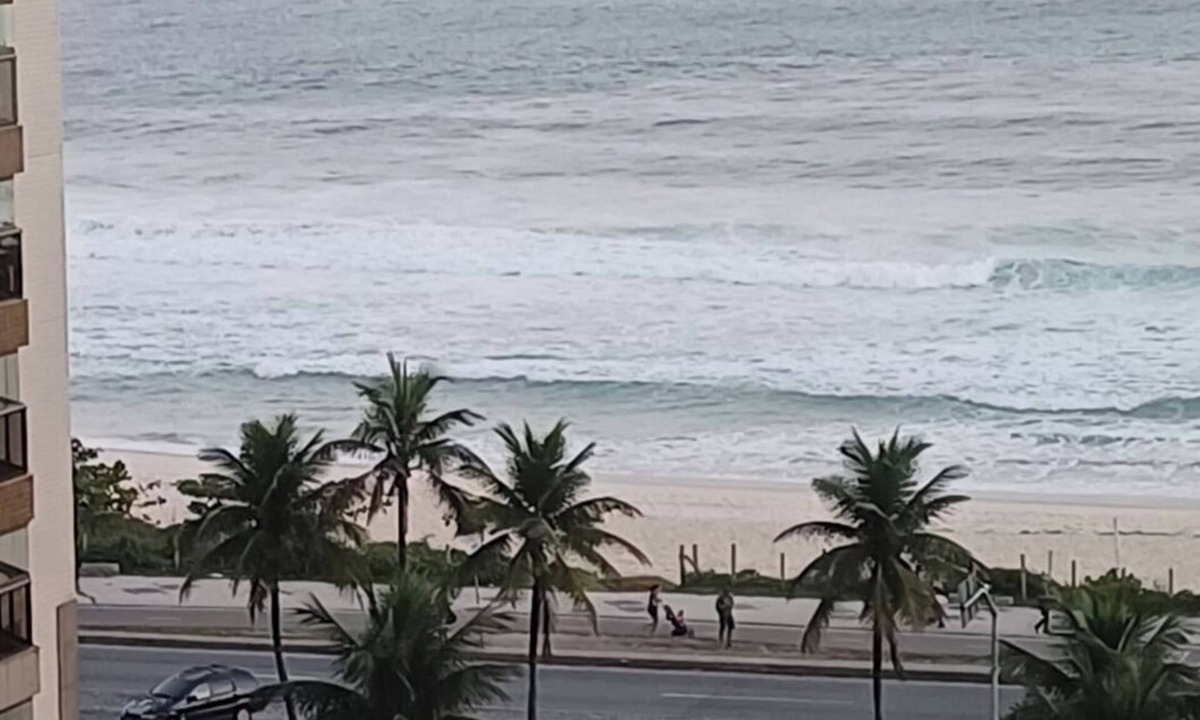 Barra da Tijuca Apartment | Bright 2-bedroom apartment with AC in pleasant Rio de Janeiro