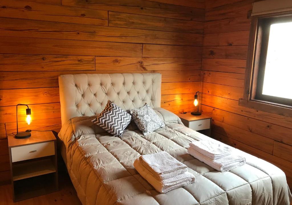 San Carlos de Bariloche Ski Chalet | Cabañas Ruca wenüy 01