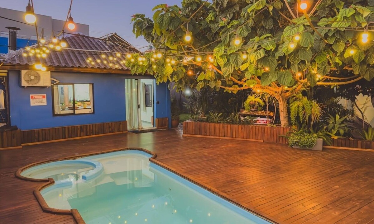 Autodromo Ski Chalet | Cabana Raízes with Hot Tub, Fireplace and Private Pool.