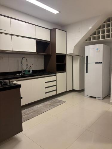 Sao Francisco House | Casa 3 quartos a 100m da praia do Jardim Atlântico
