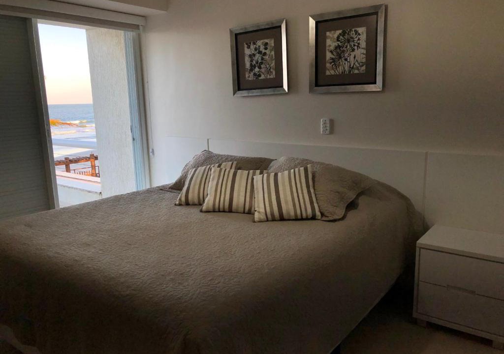 Itapoa House | Casa Beira Mar com 5 suites