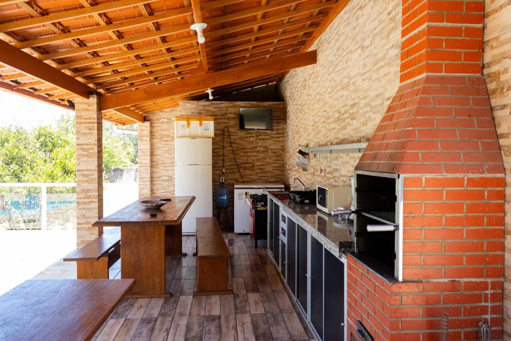 Confins House | Casa bem equipada com piscina,churrasqueira e WiFi