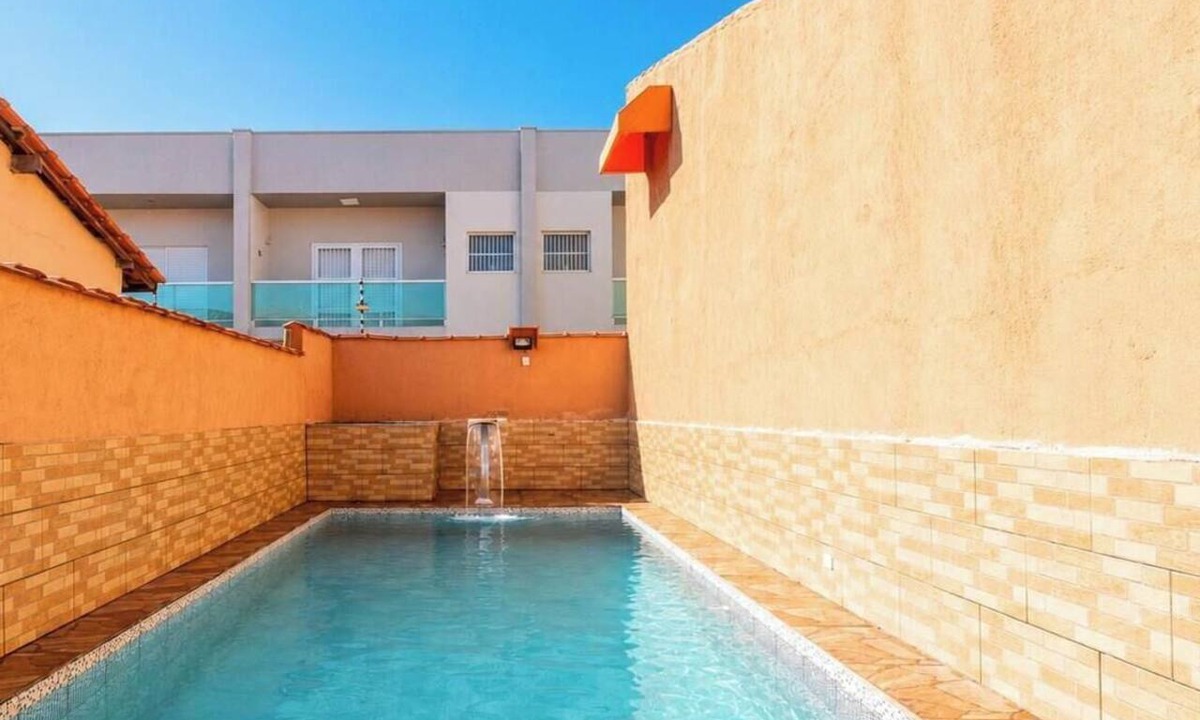 Tupy House | Casa com Piscina em Itanhaem a 350 metros da Praia