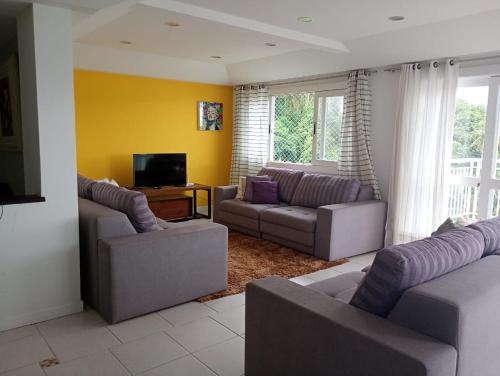 Mambucaba House | Casa com praia particular com vista incrível em Angra dos Reis