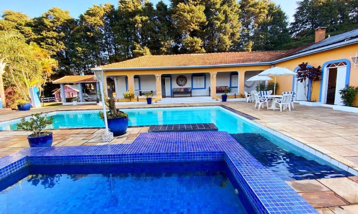 Valinhos Cottage | Casa de Campo com Ampla Área de Lazer, Piscina, Mini Campo e Quadra