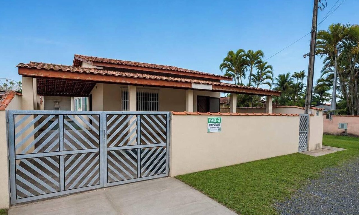 Iguape House | Casa em Barra do Ribeira com Acesso à Praia
